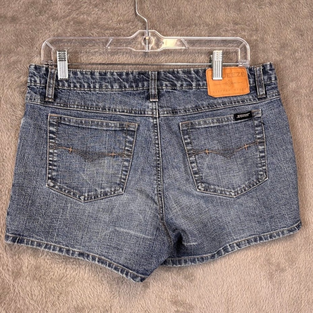 Squeeze Stephen Hardy Womens Blue Denim Shorts Medium Wash Low Rise Size 13/14